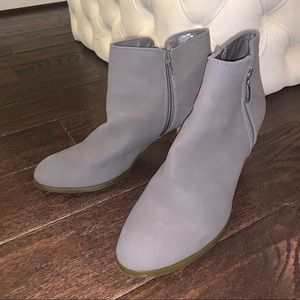 Style & Co. Grey Boot